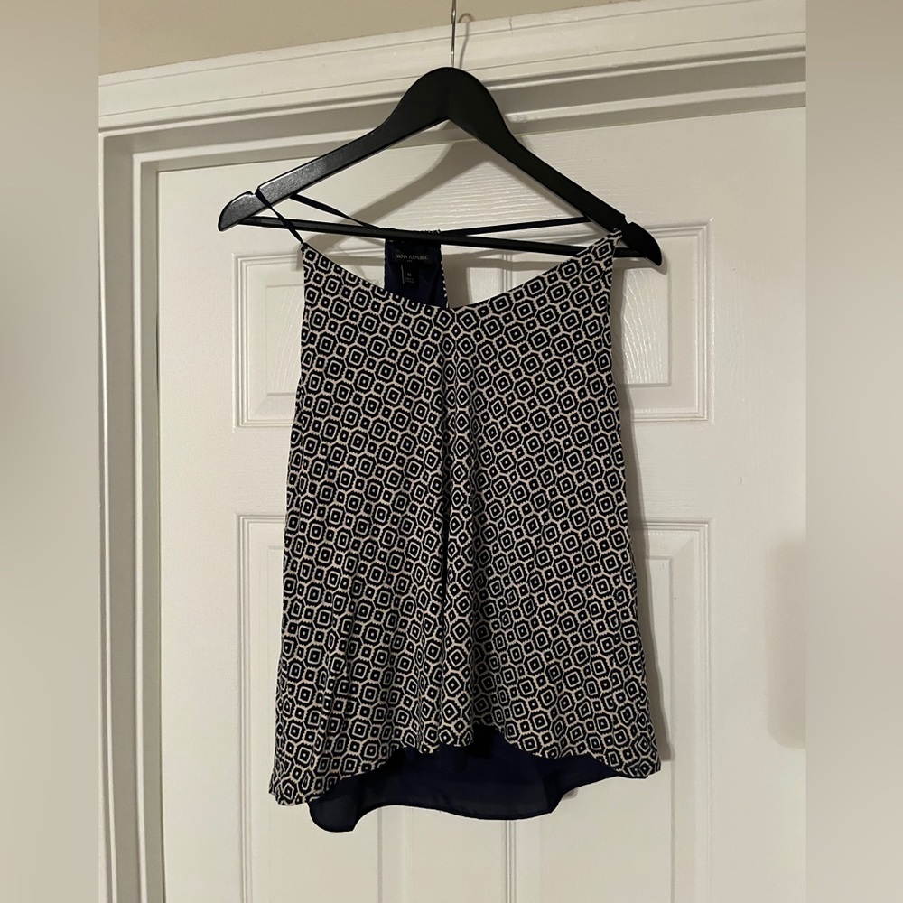 🐠Banana Republic Women’s Top. Navy Blue. Size Medium.